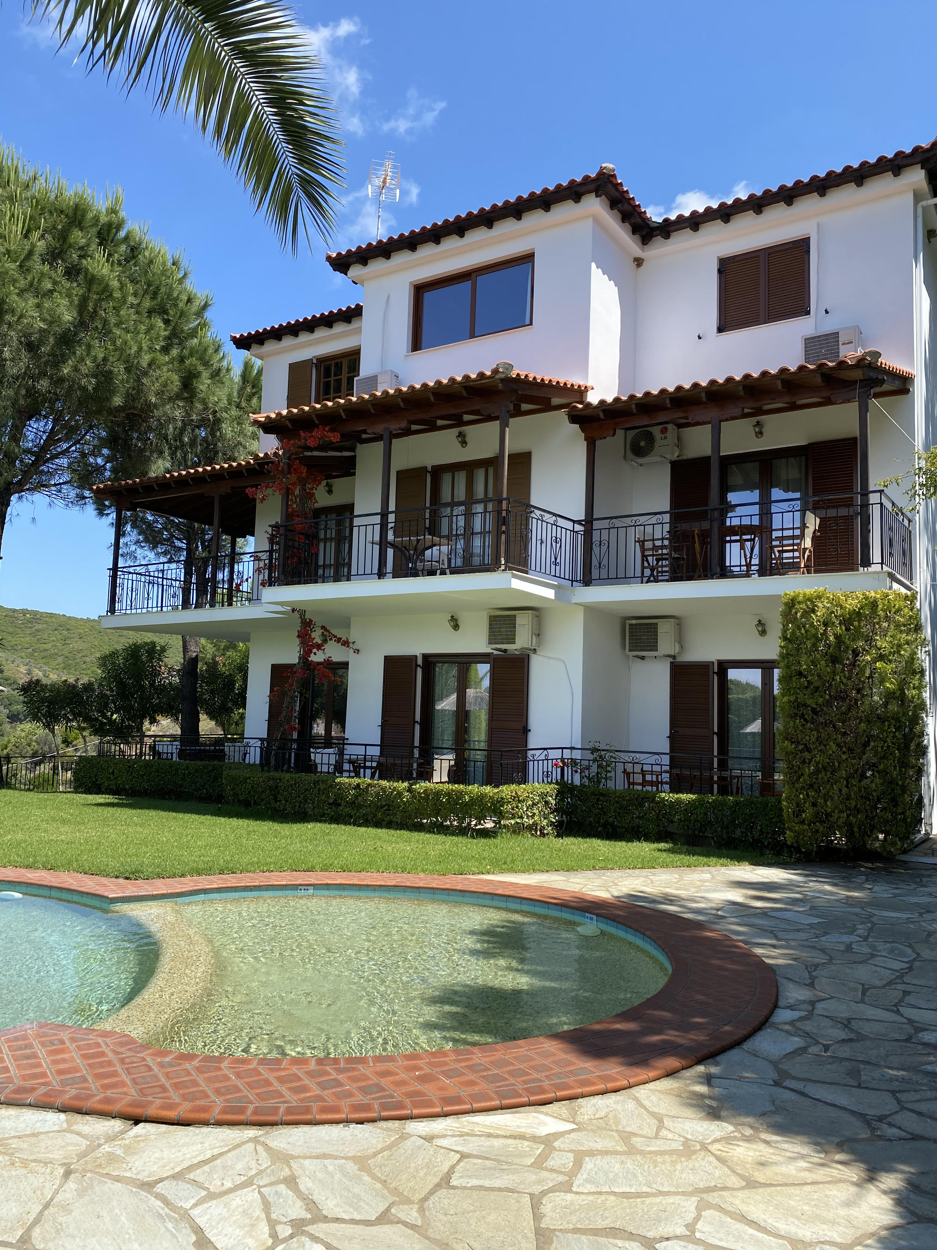 Villa Xanthippi pool view
